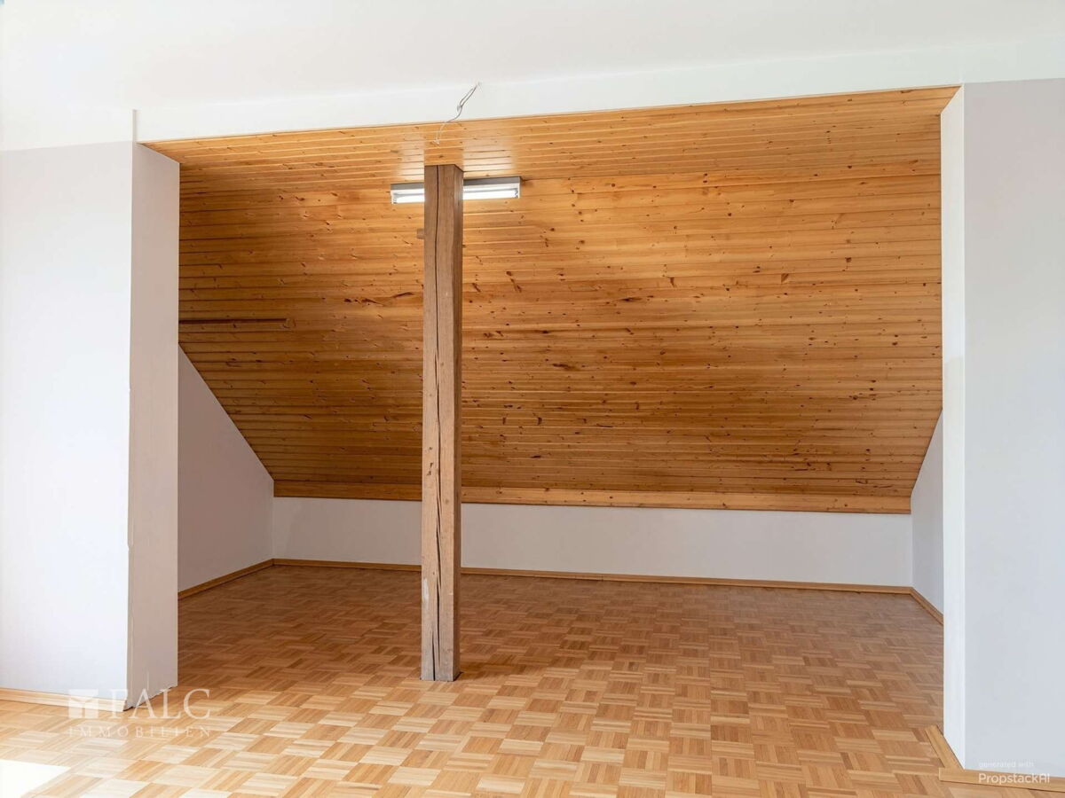 OG: Begehbarer Kleiderschrank o. ä.