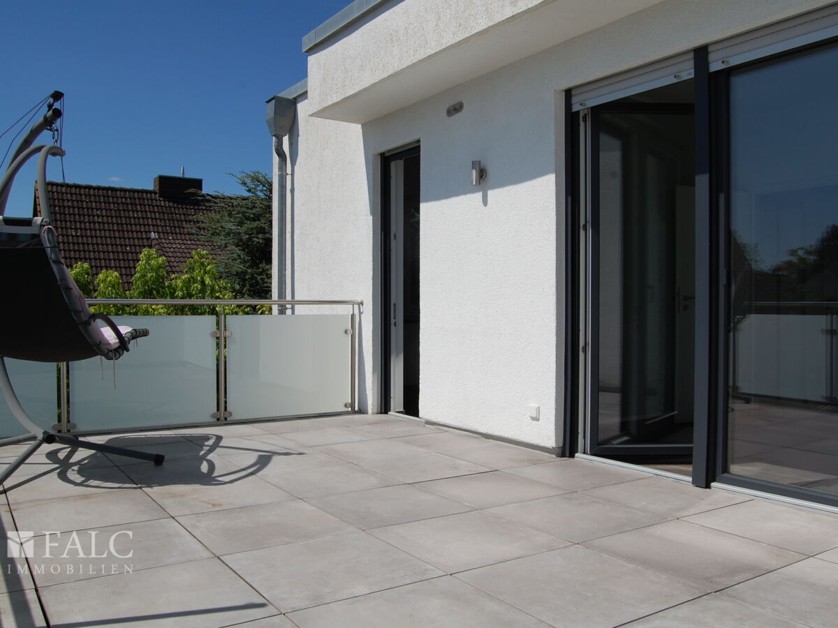 Große Terrasse Richtung Zimmer_2.OG
