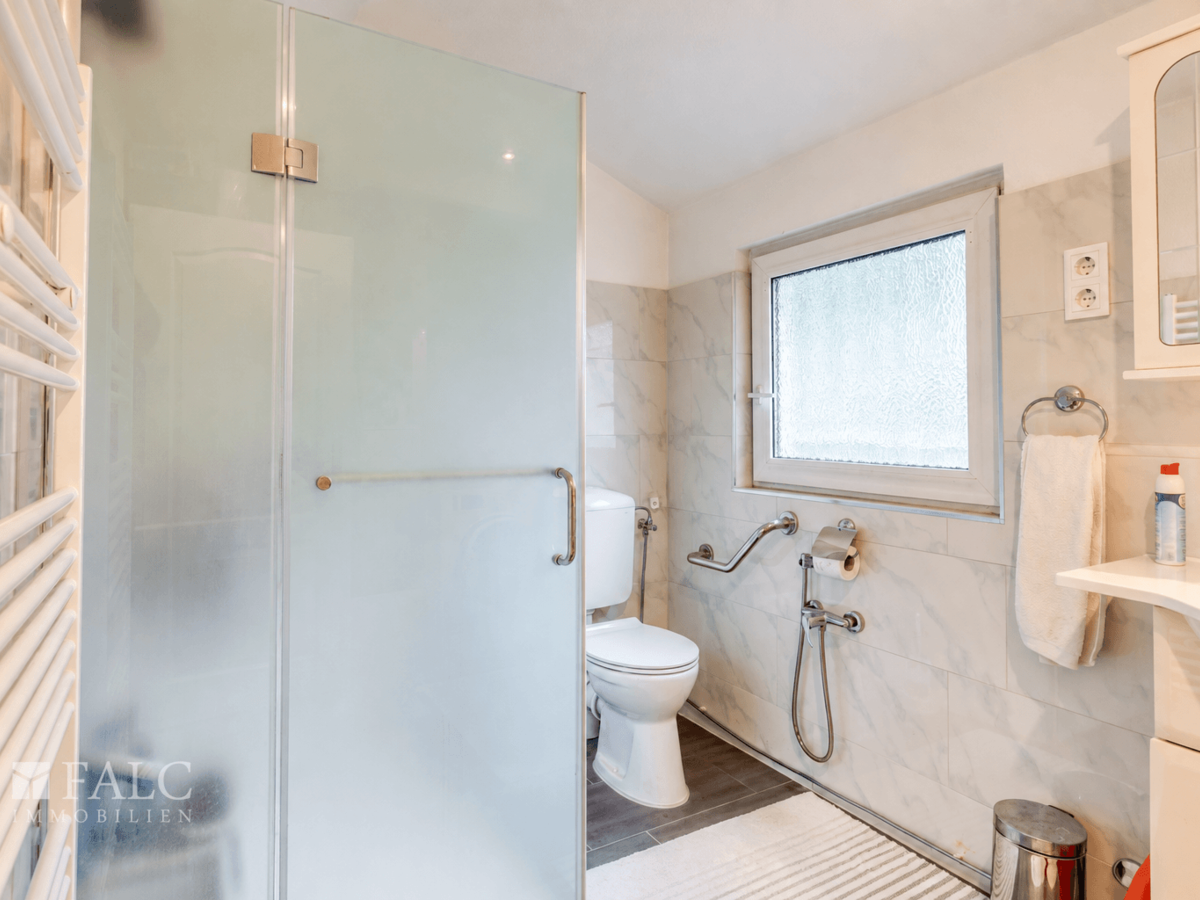 Badezimmer EG