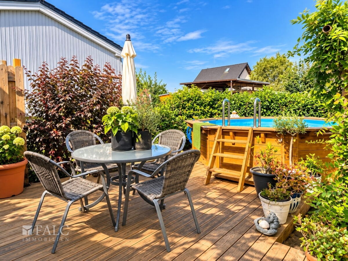 Pool-Terrasse