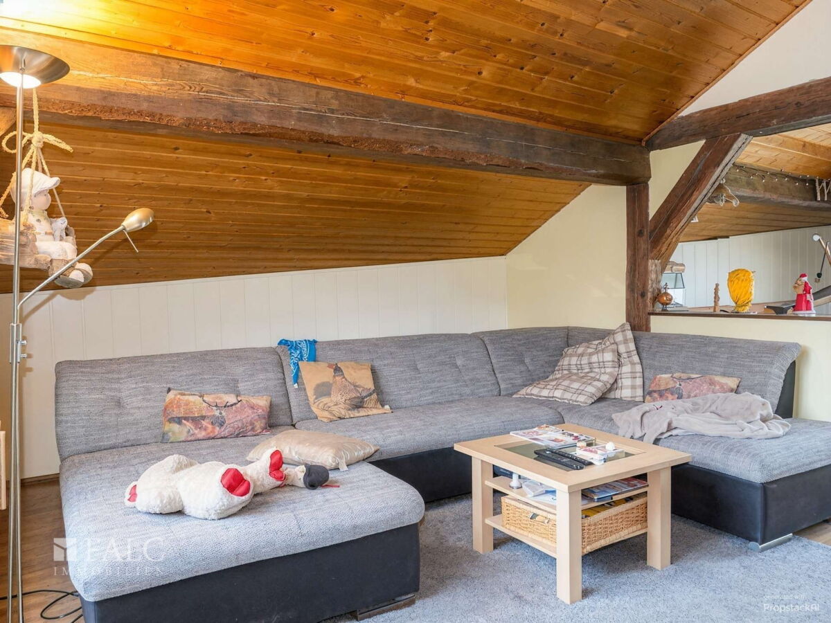 Wohnung 3: DG-Wohnzimmer-2