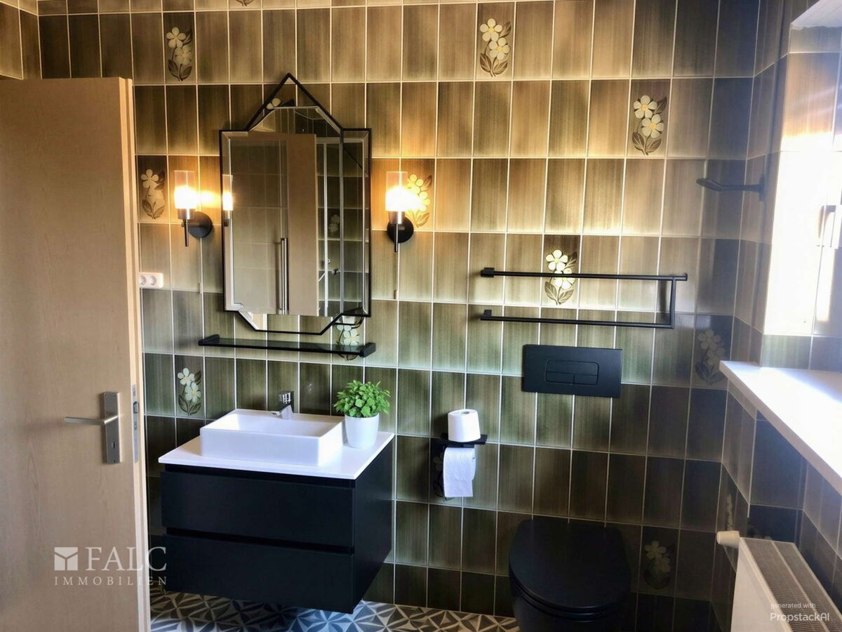 EG: Badezimmer, KI bearbeitet