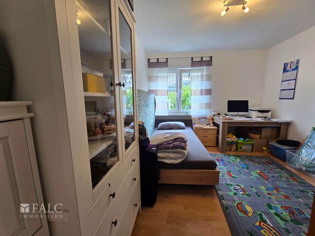 Schlafzimmer 1