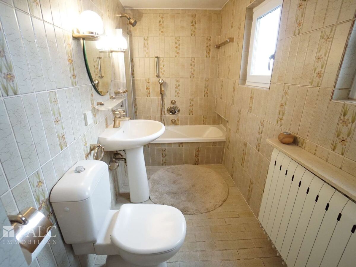 Badezimmer EG