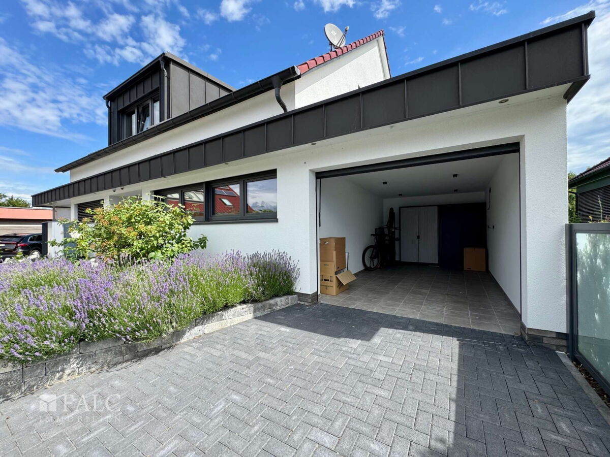 Garage 1