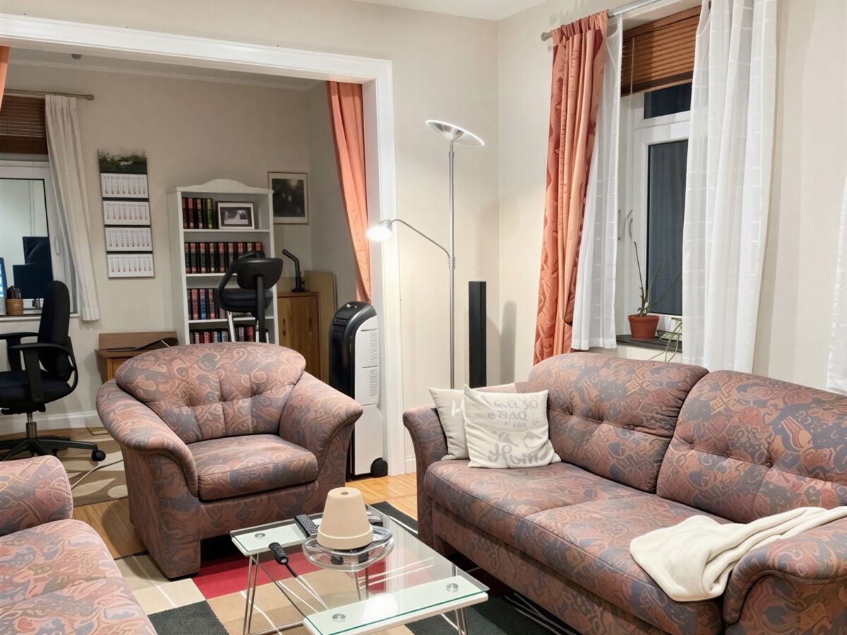 Wohnzimmer und Essbereich 4