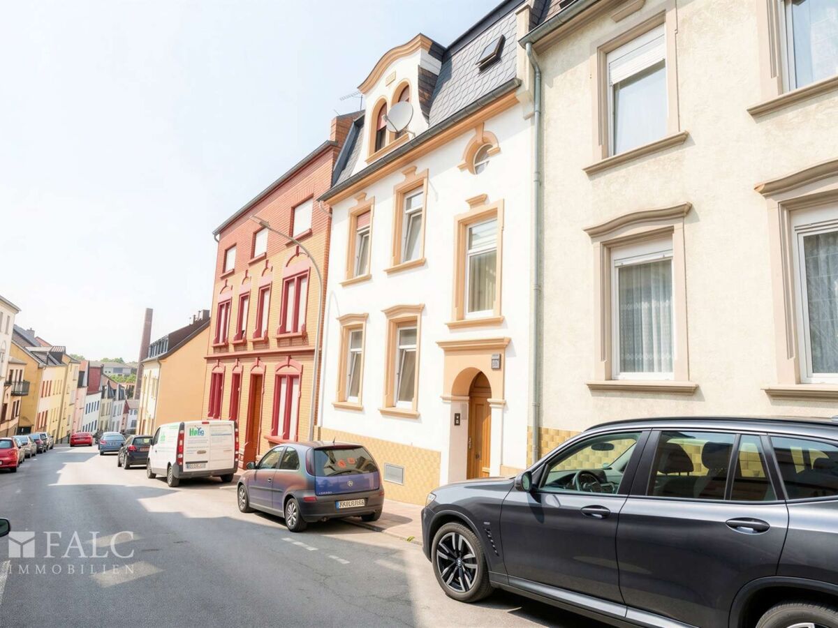 Straßenansicht