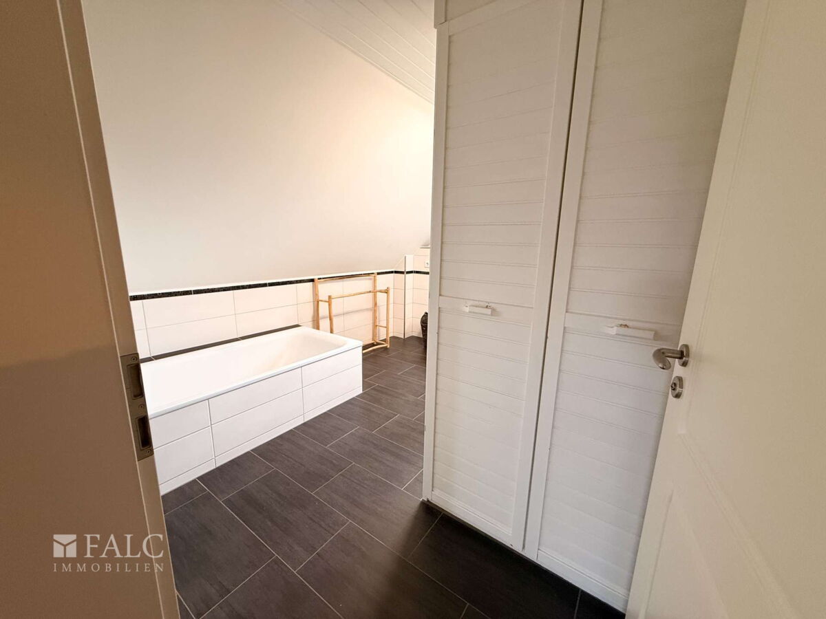 OG - Badezimmer Bild 1