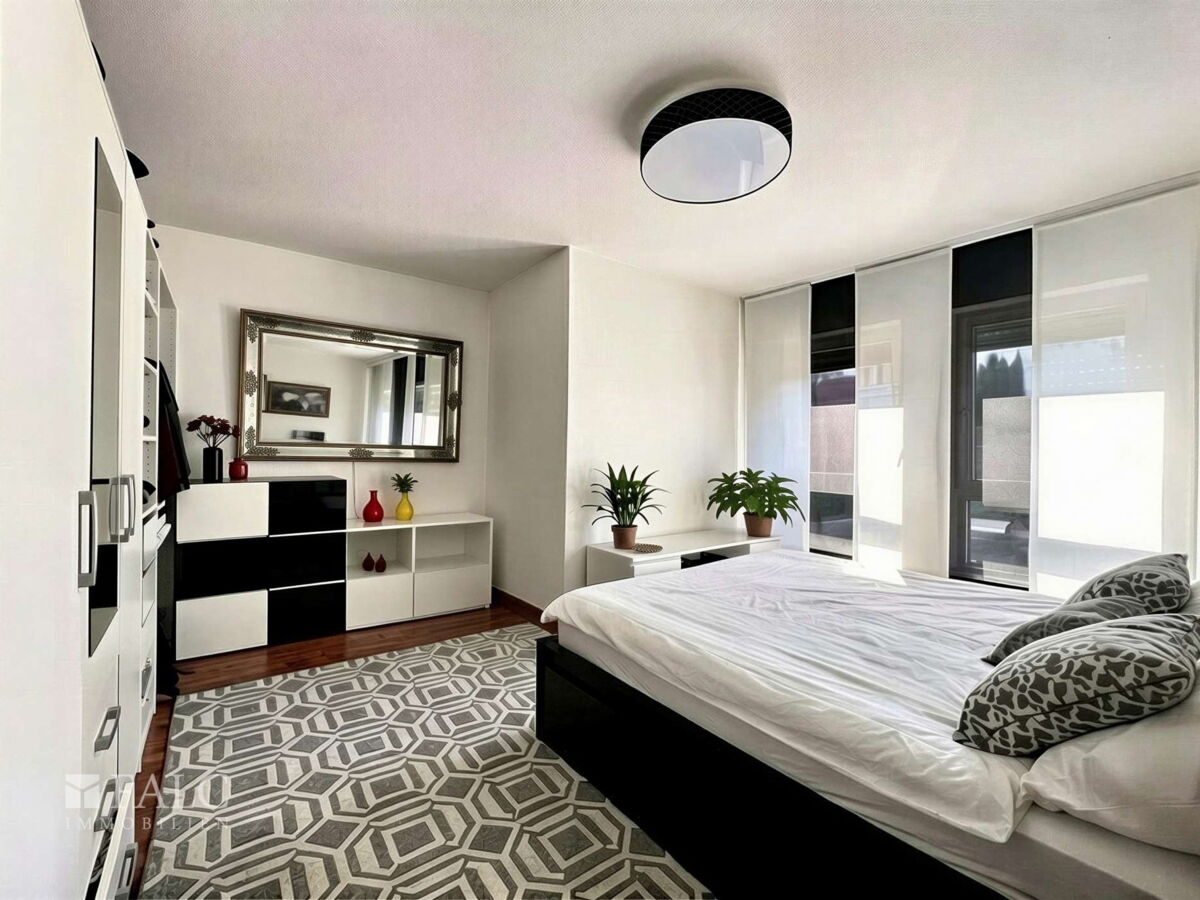 Schlafzimmer - möbiliert