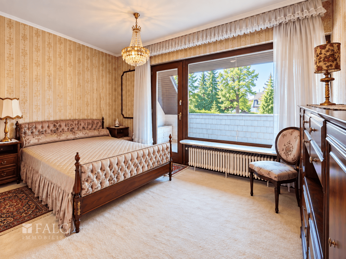 DG Schlafzimmer mit Loggia