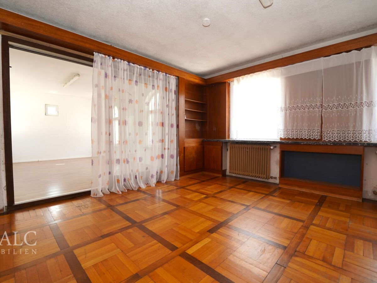 Schlafzimmer momentan (OG)
