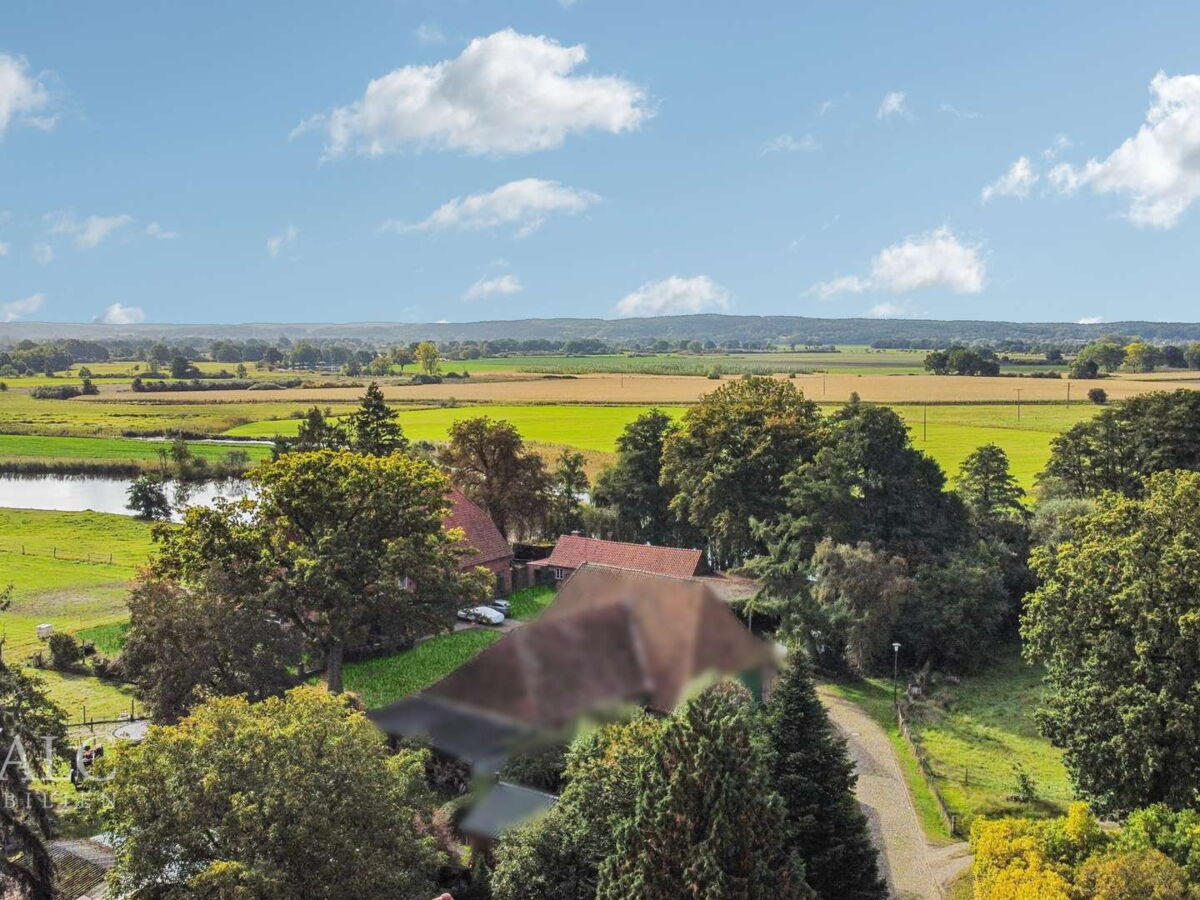 Hausansicht mit Ausblick