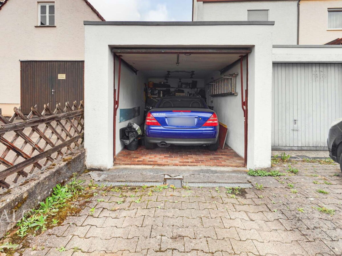Garage-Stellplatz