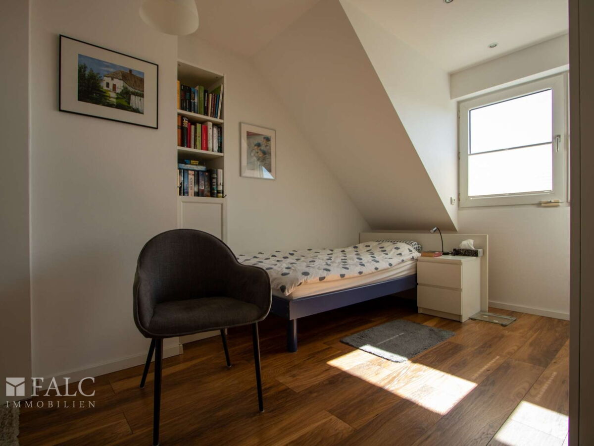 Schlafzimmer DG