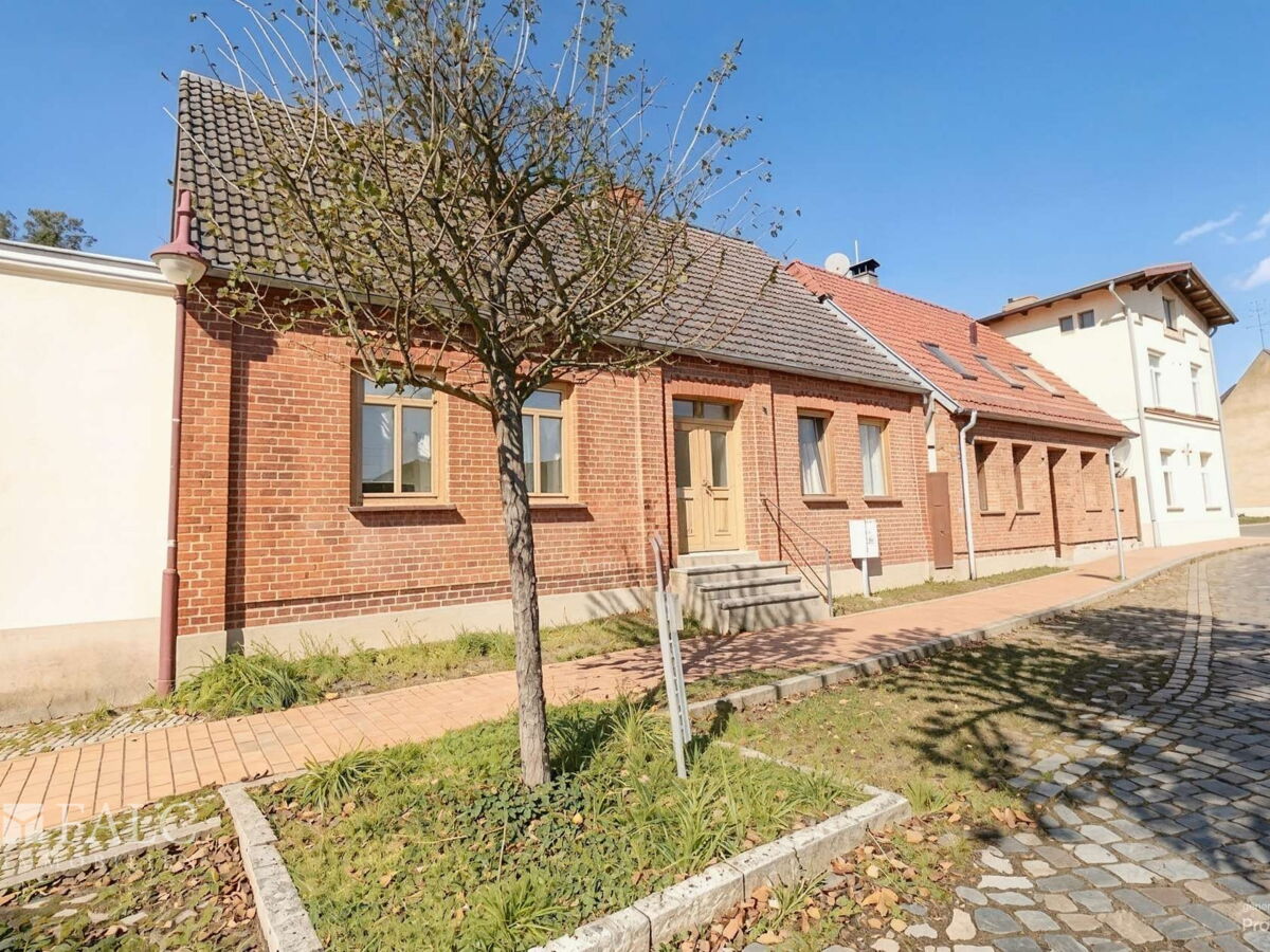 Außenansicht III