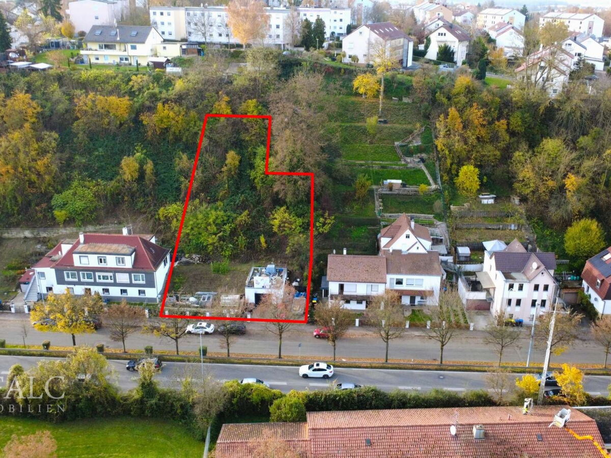 Das ganze Grundstück (1.200 m)