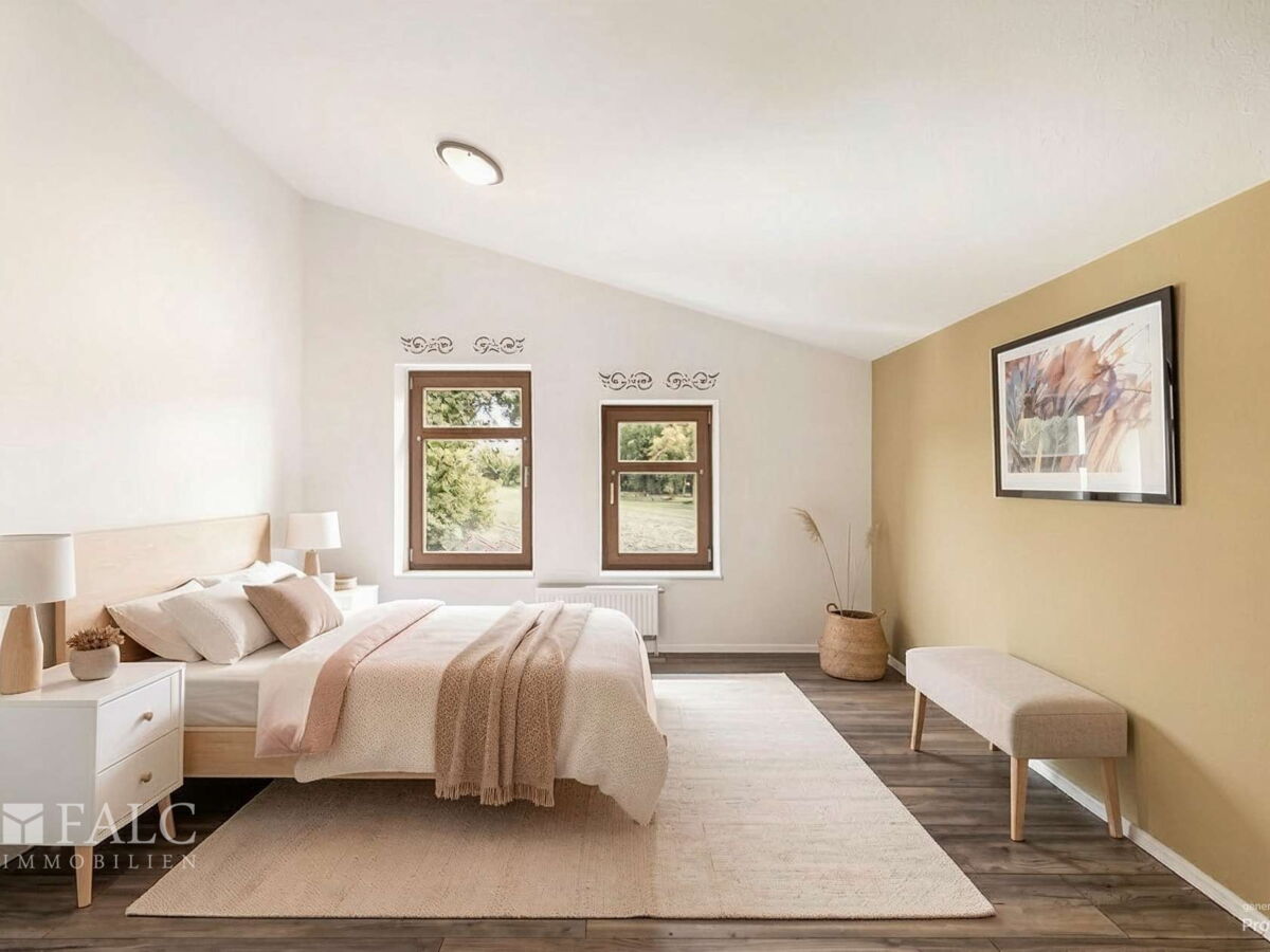 Schlafzimmer - (gestaged)