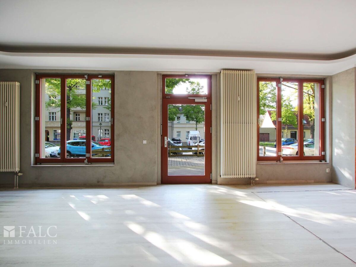 Große Schaufensterfront