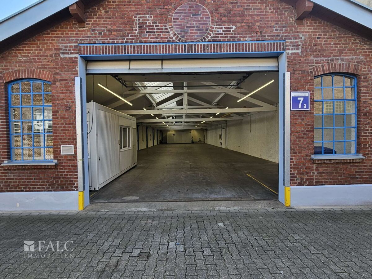 Großes Sektionaltor 