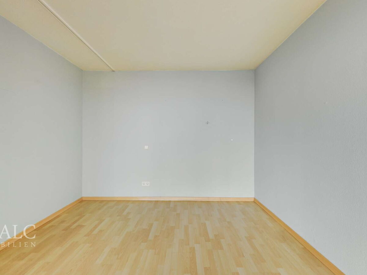 Wohnung Rechts Schlafzimmer