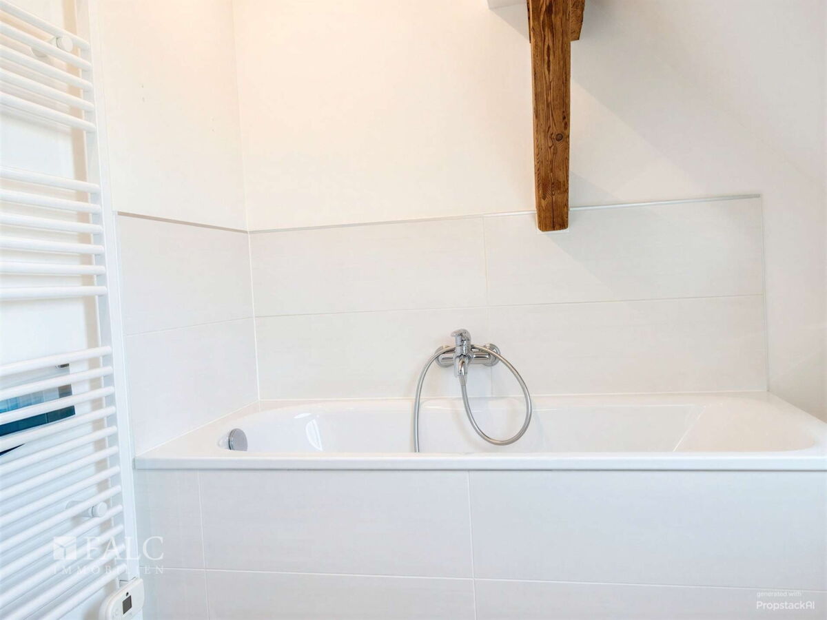 ELW: Badewanne & Fenster, KI optimiert