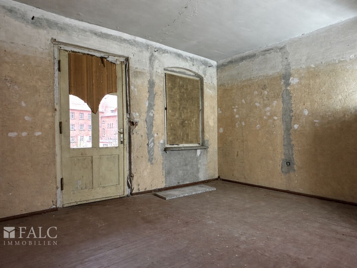 Wohnzimmer OG - Ist-Zustand (leergeräumt)
