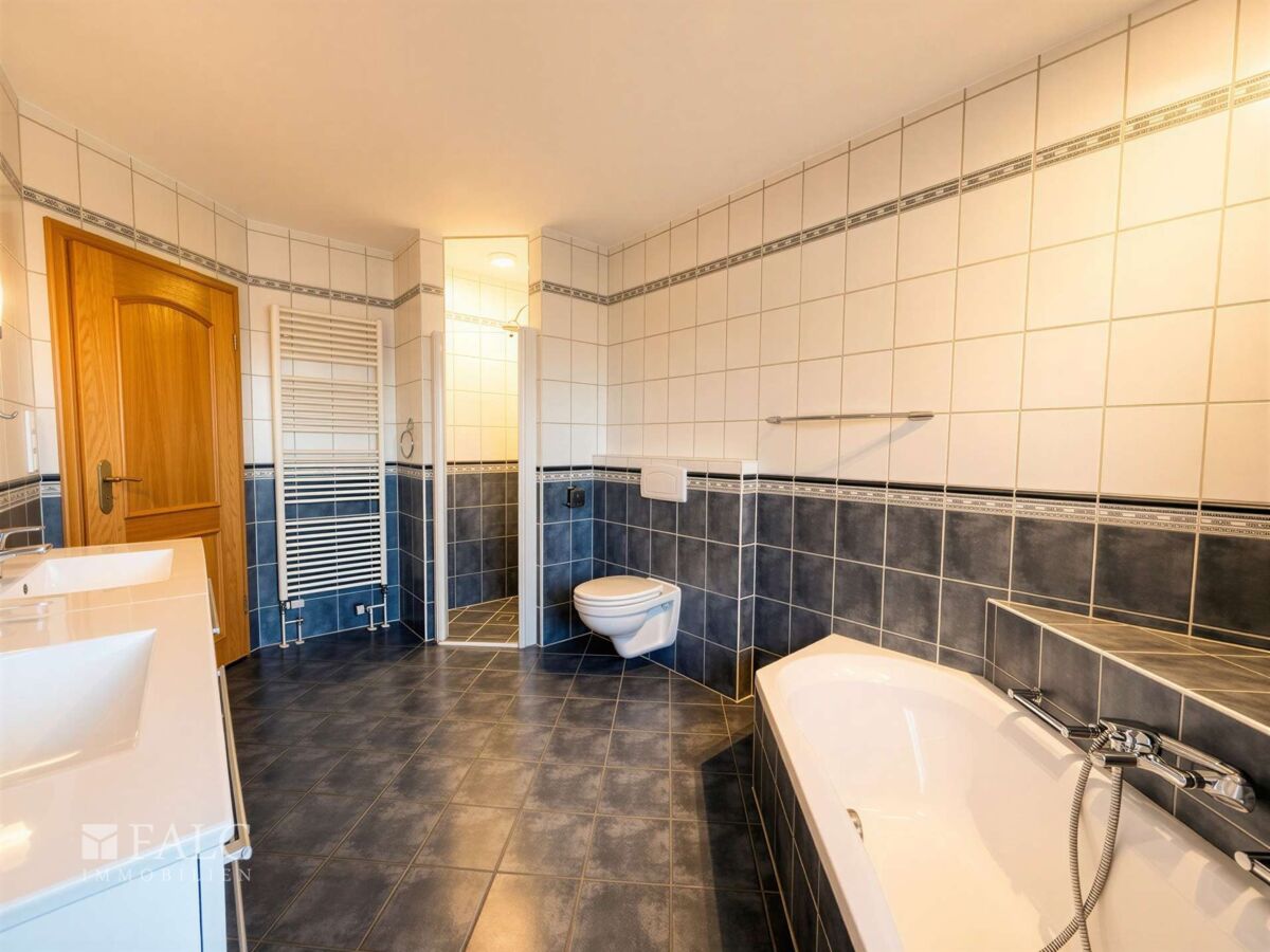 EG-Badezimmer- Bild 2