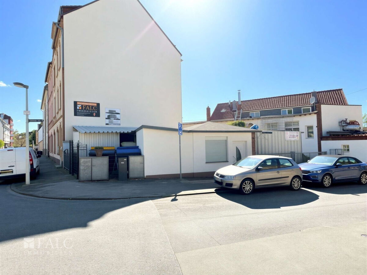 Straßenansicht Grundstück I KI generiert
