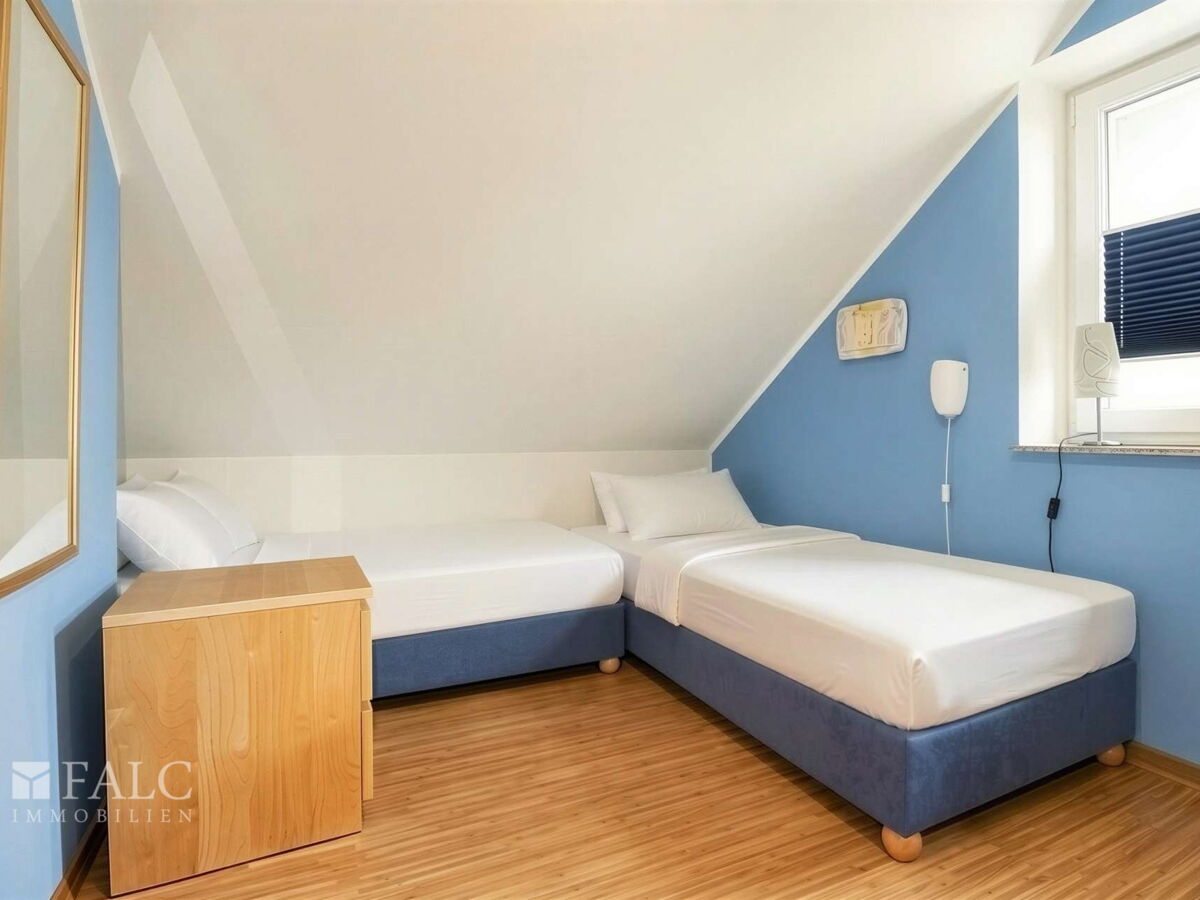 Schlafzimmer II im Dachgeschoss