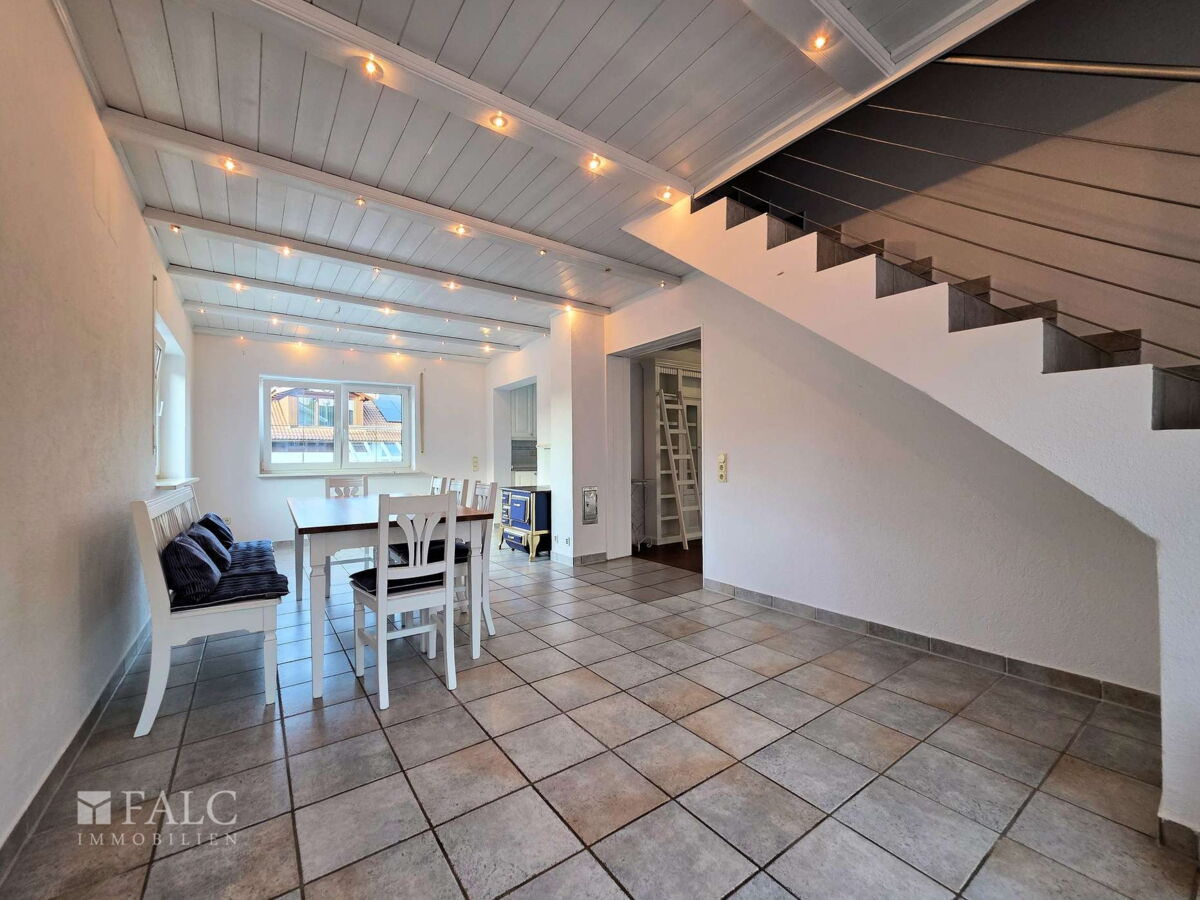 EG - Esszimmer mit Treppe