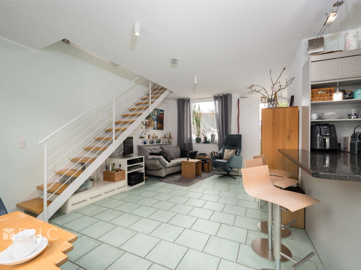 Wohnzimmer mit Küche