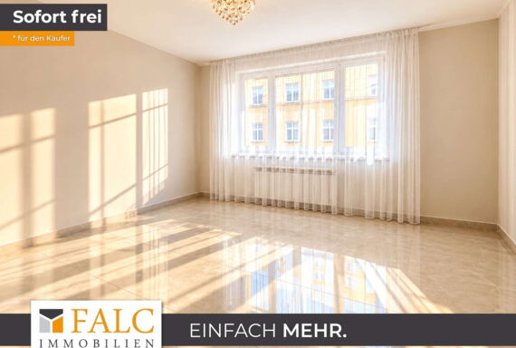 Sonnenlicht im leeren Minimalismusraum
