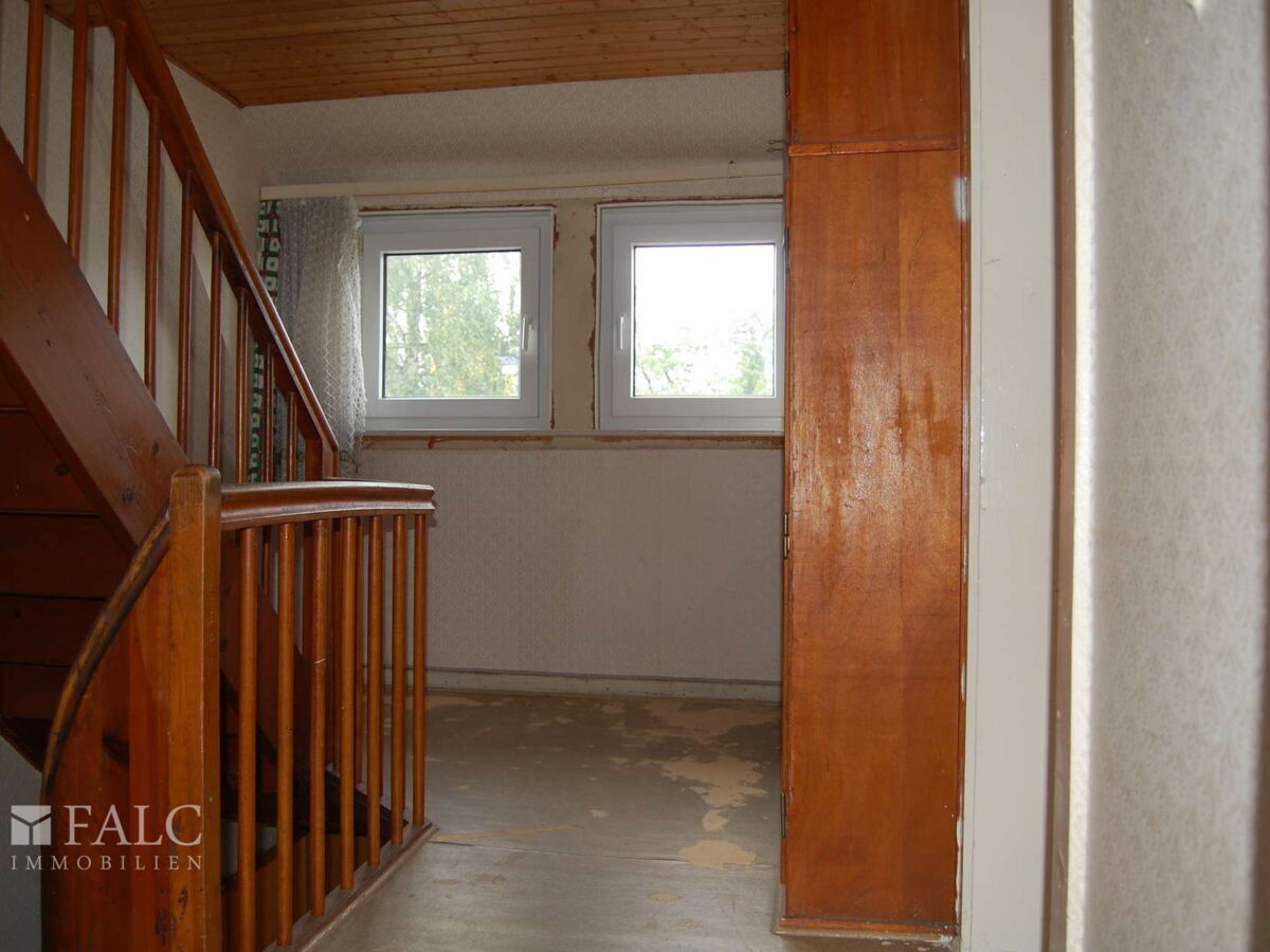 Treppe ins EG und Dachboden