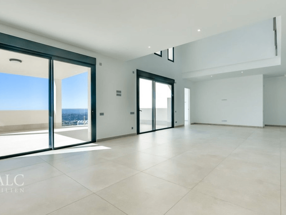 Großzügiger Wohnbereich / Spacious living area / Amplia zona de estar