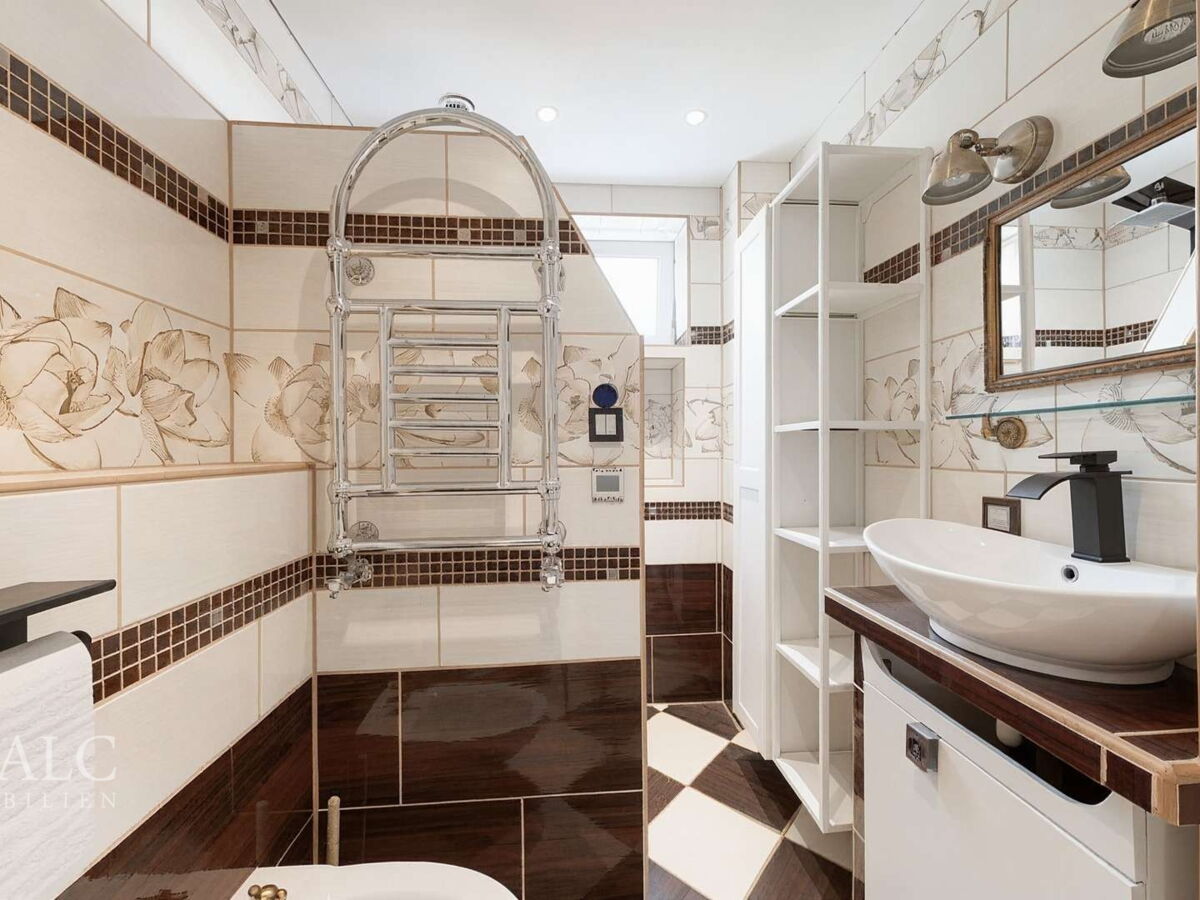 Badezimmer_1 - (KI generiert)