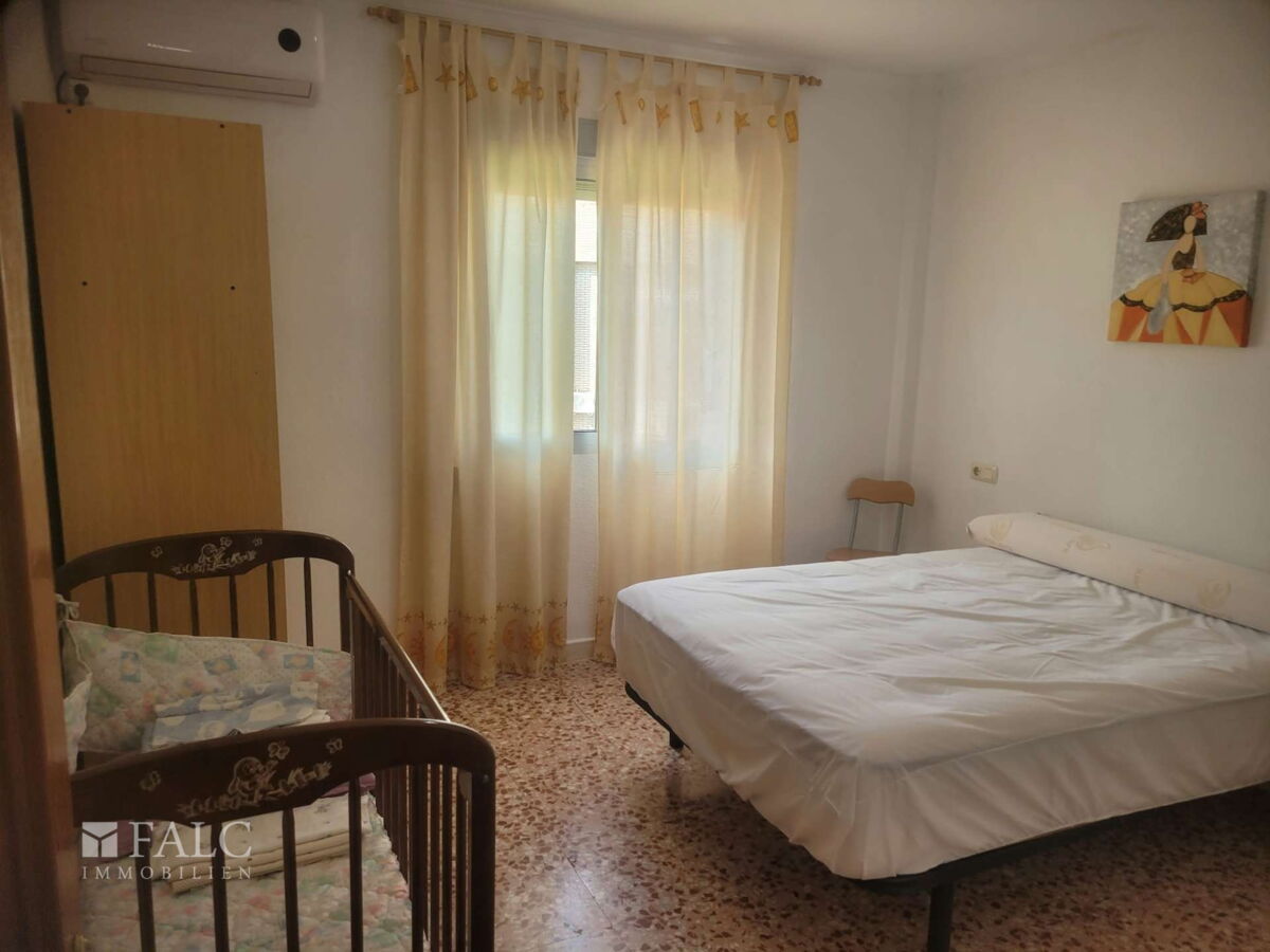 Schlafzimmer 1