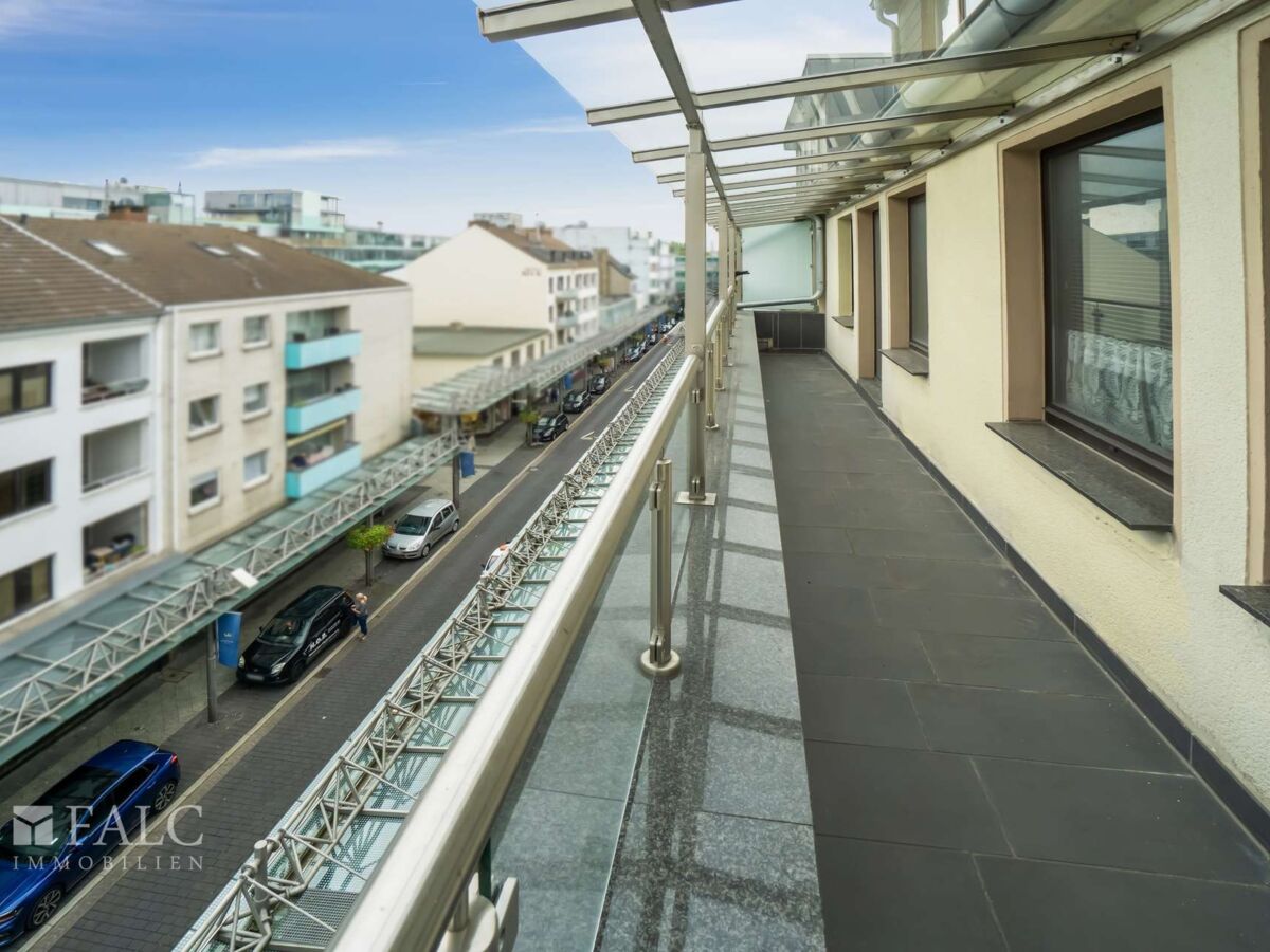 4. Wohnung Balkon- Vorderseite