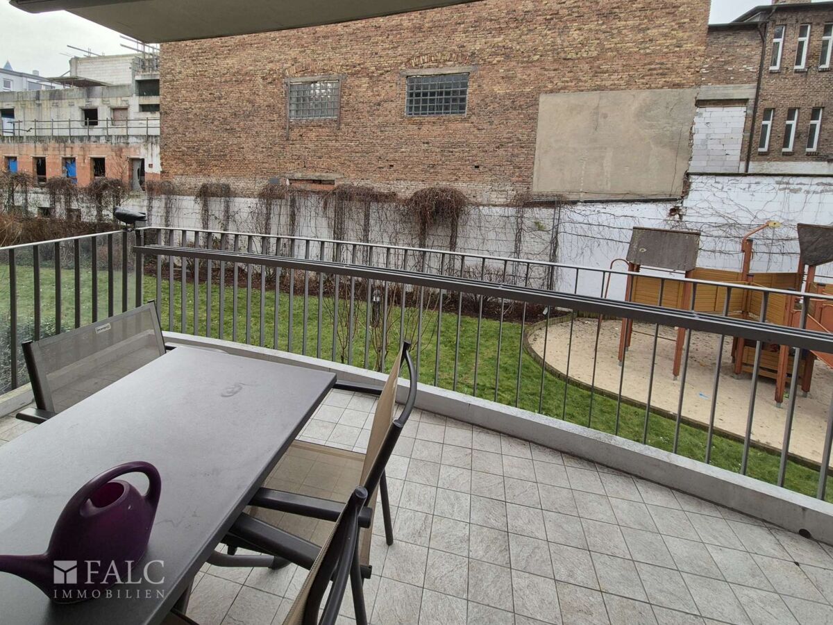 überdachter Balkon