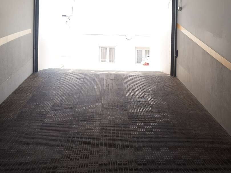 Tiefgarage Einfahrt