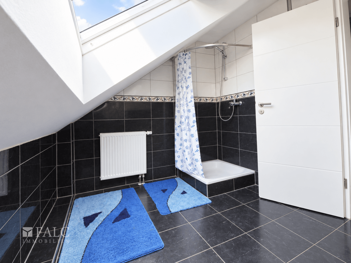Badezimmer DG.