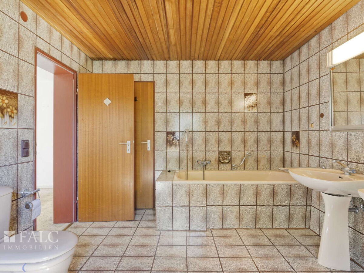 Badezimmer-1. Obergeschoss
