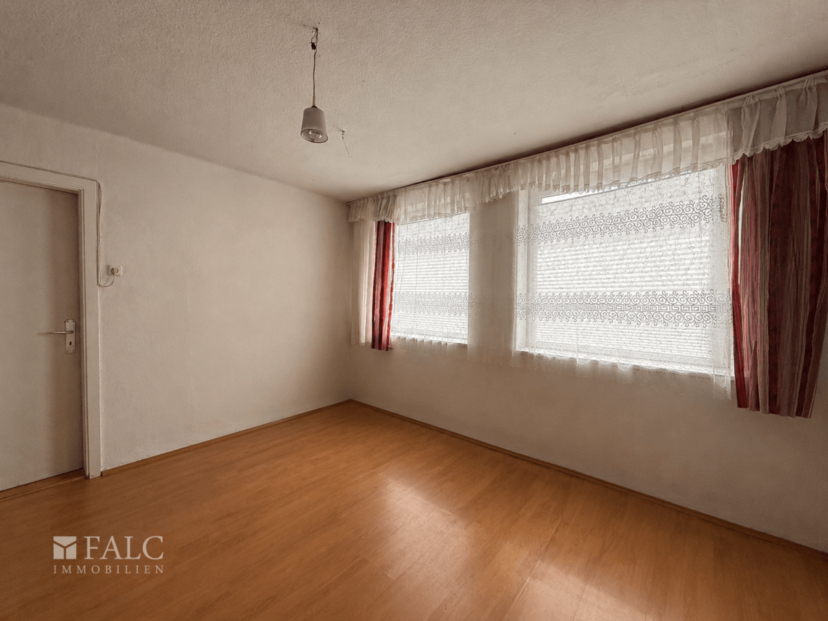 Wohnung 5 Wohnzimmer (Raum digital leergeräumt)