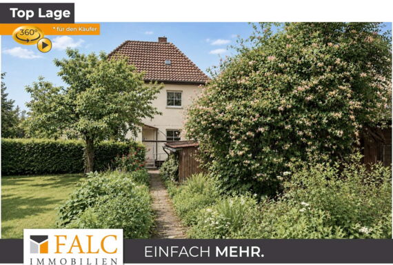 Garten mit Blick auf Haus 