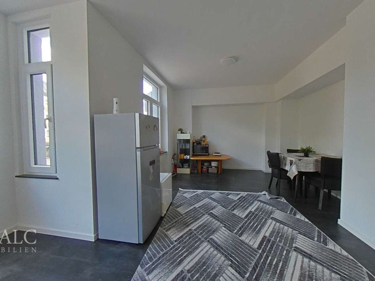 1 OG Wohnzimmer mit Küche