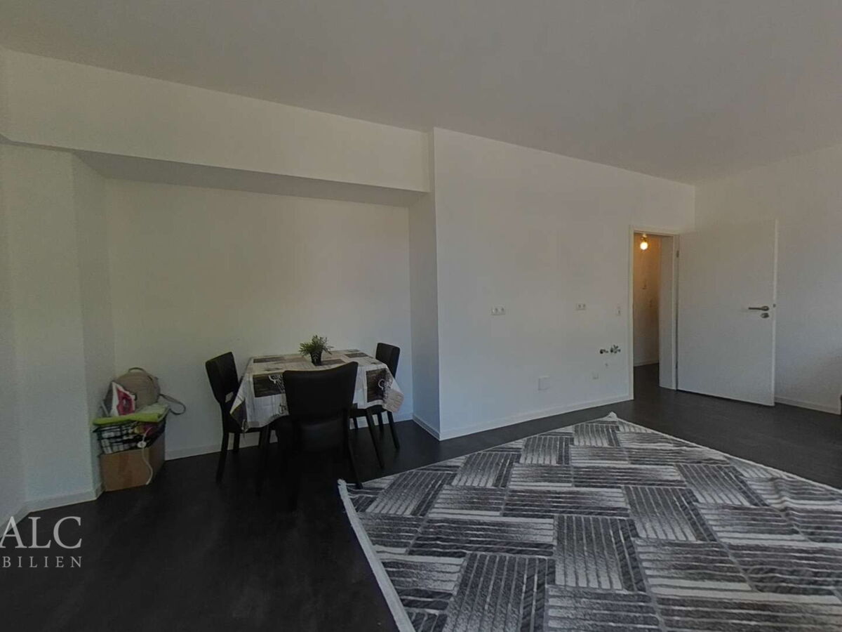 1 OG Wohnzimmer mit Küche