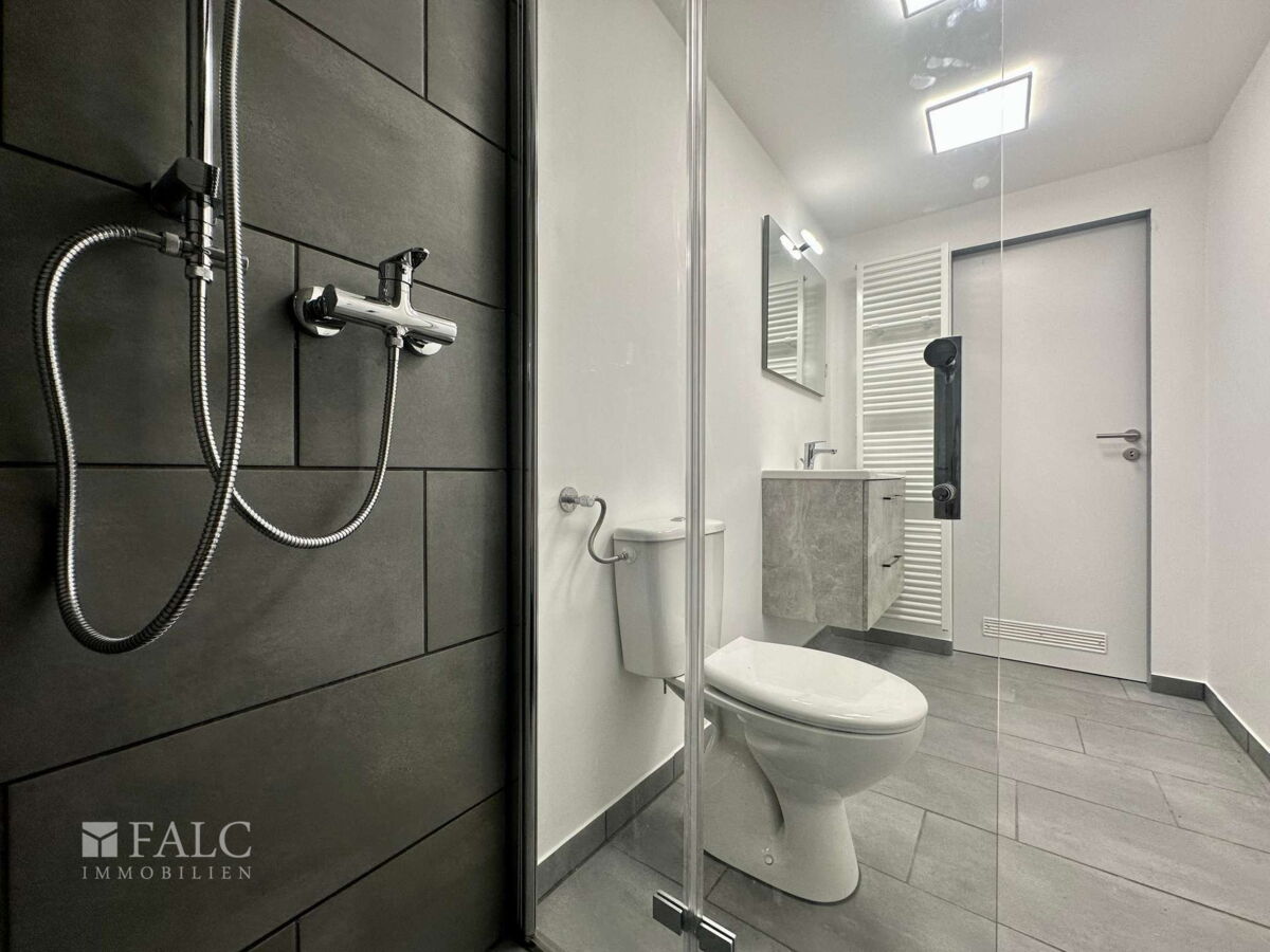 Walk-In Shower