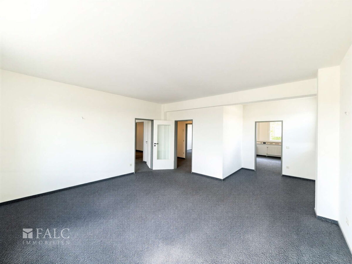 Büro 1