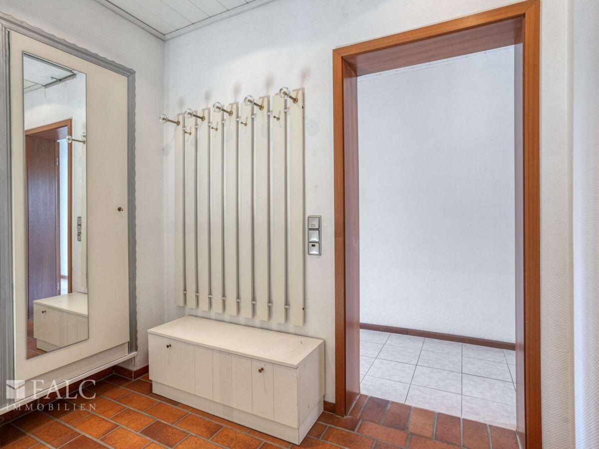 Garderobe im Treppenhaus OG