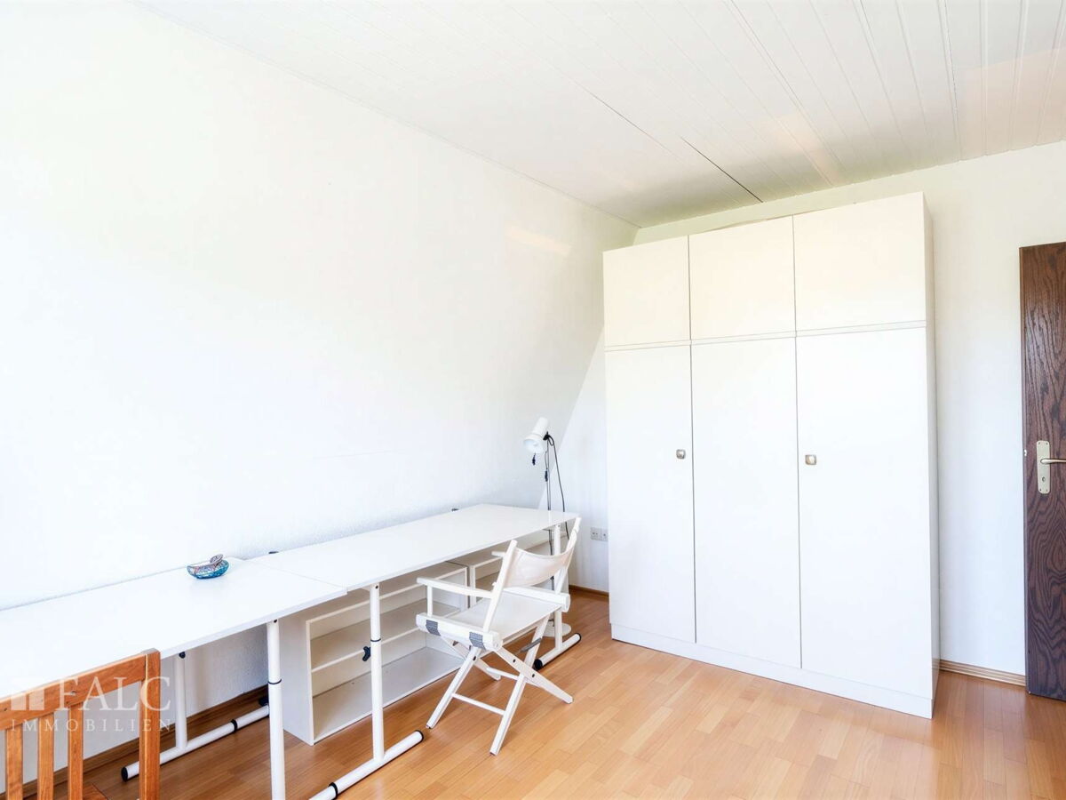 Schlafzimmer I OG