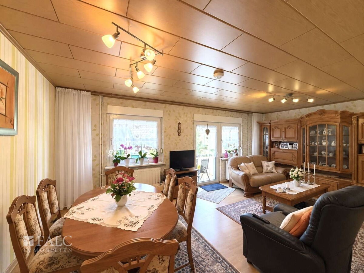 Wohn- und Esszimmer